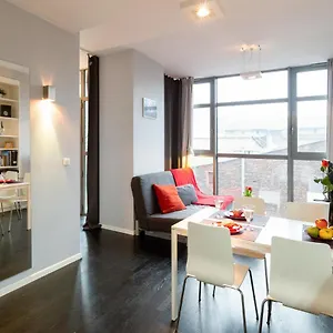 Secret Charm Fully Equipped With Balcony Apartament